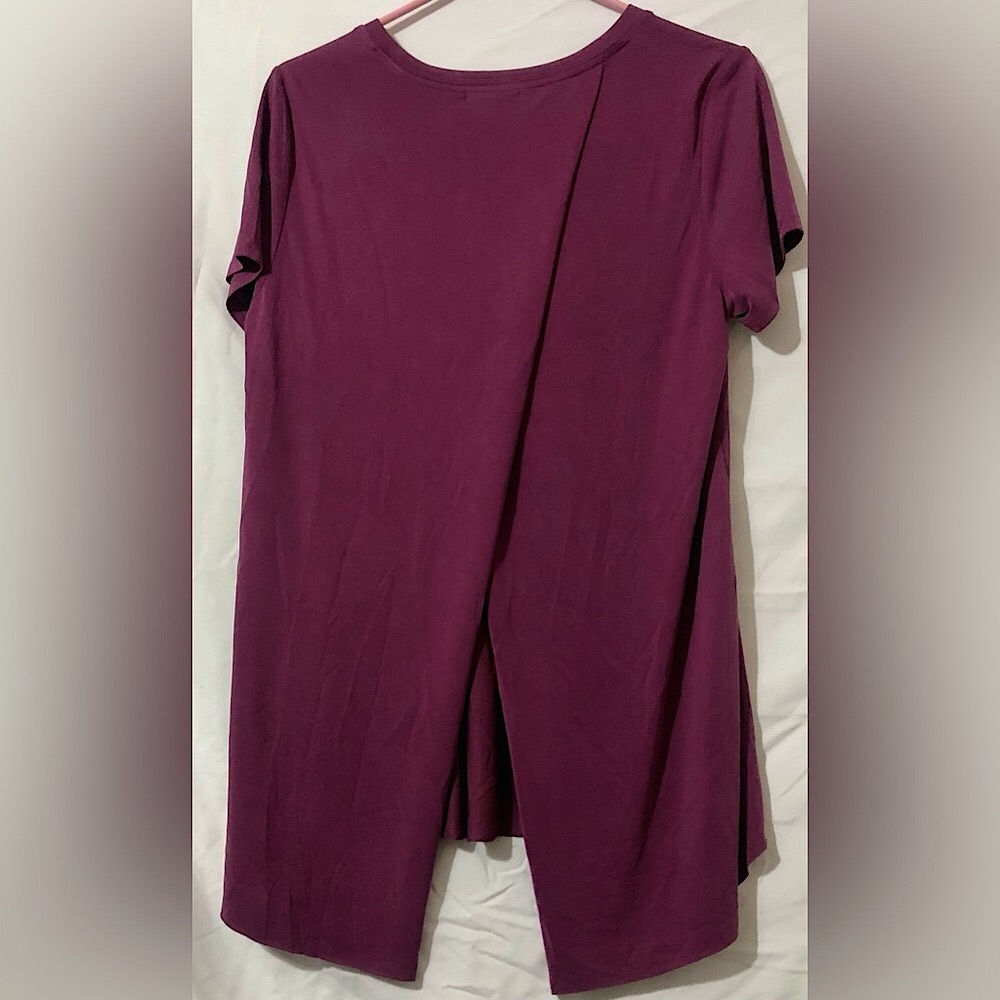 Another Love split back T-shirt Women’s Size M Super Soft Modal Cotton Burgundy